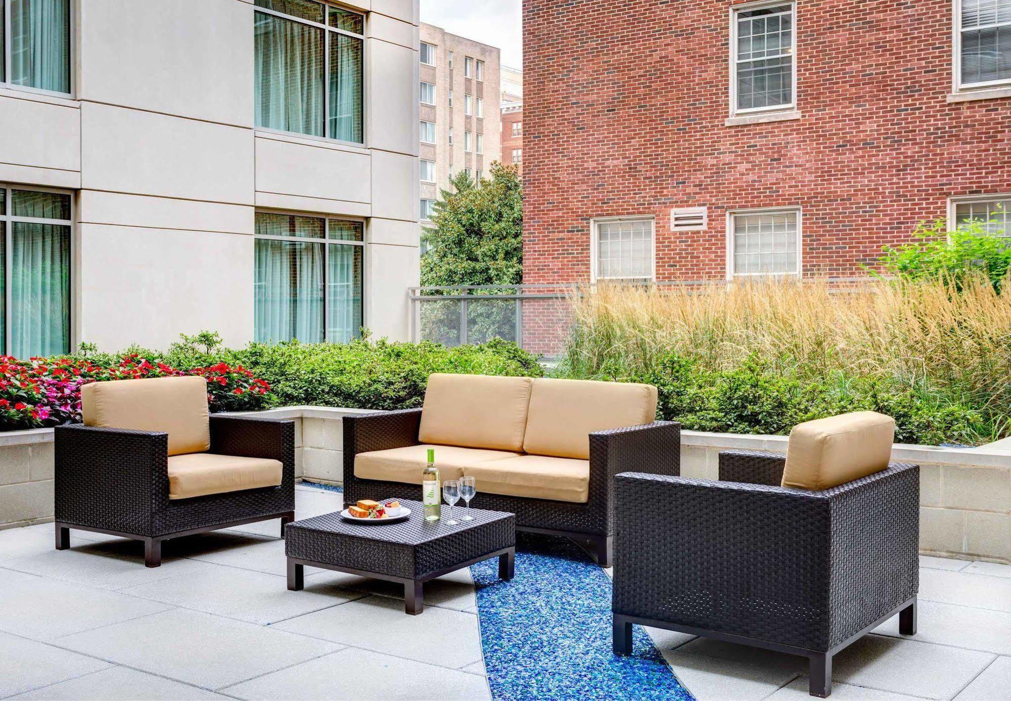 Hotel Courtyard By Marriott Washington, D.C./Foggy Bottom Esterno foto